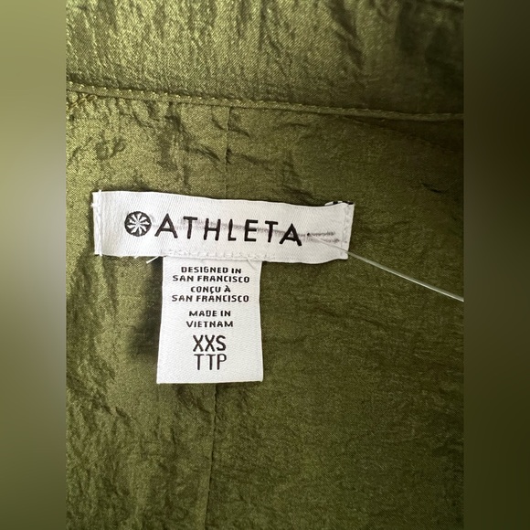 Athleta NWOT Lunar Sheen Shirt Crinkle Nylon Snap Front Jacket Olive Green XXS - Picture 8 of 12